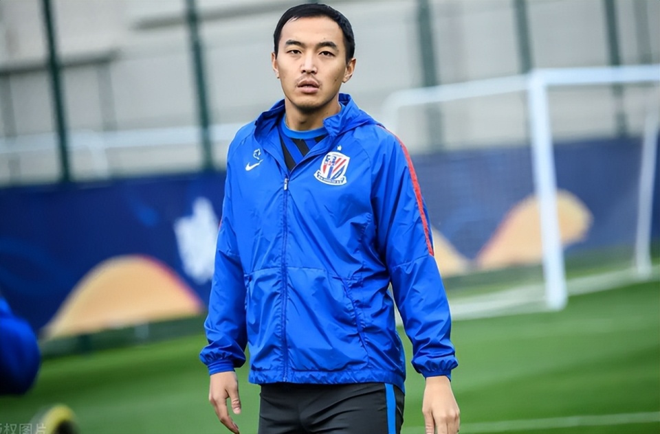 英超倒计时，广州队国际比赛日更衣室发声，细节引发关注，态度坚定，资深球员宣示担当的简单介绍